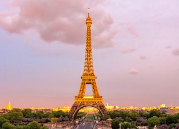 Znebite se dioptrije v mesecu ljubezni in osvojite potovanje v Pariz!